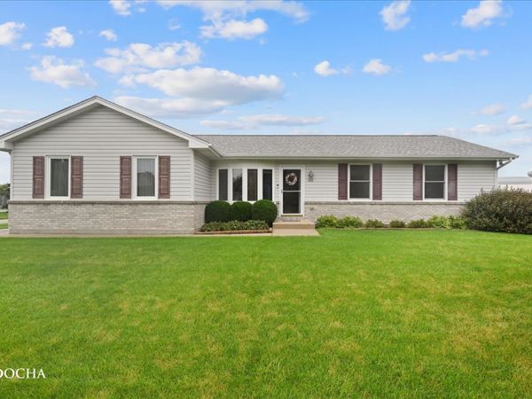 190 N Juniper Street , Cortland, IL 60112