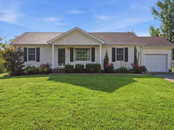 708 Eaglesham Dr, Christiana, TN 37037