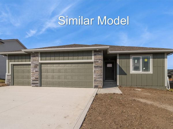 1531 NE Daybreak Avenue, Polk City, IA 50226