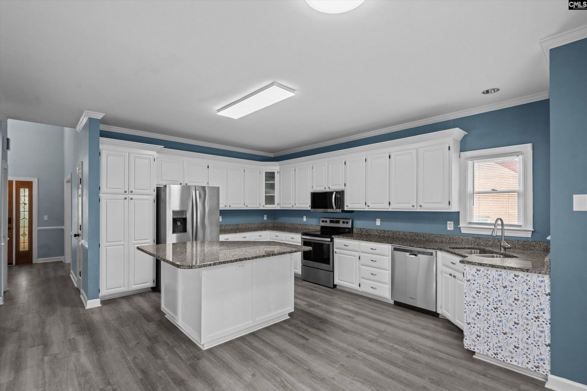 208 Winchester Court Photo 10