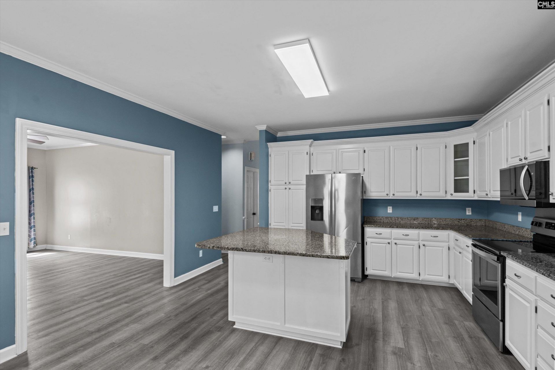 208 Winchester Court Photo 12