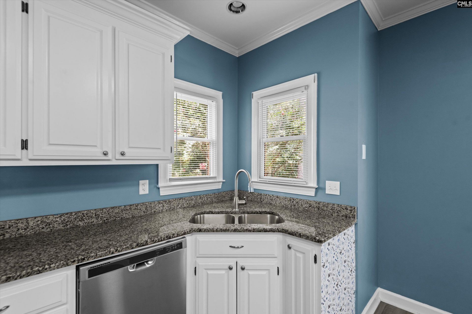 208 Winchester Court Photo 14