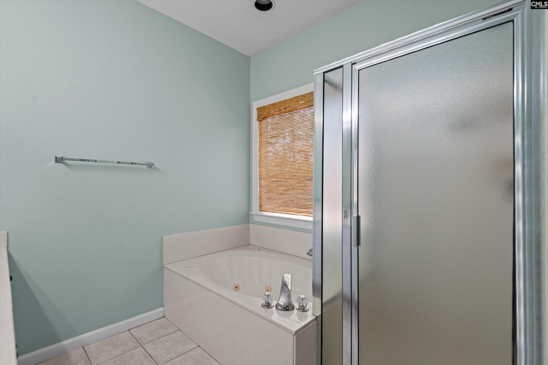 208 Winchester Court Photo 23