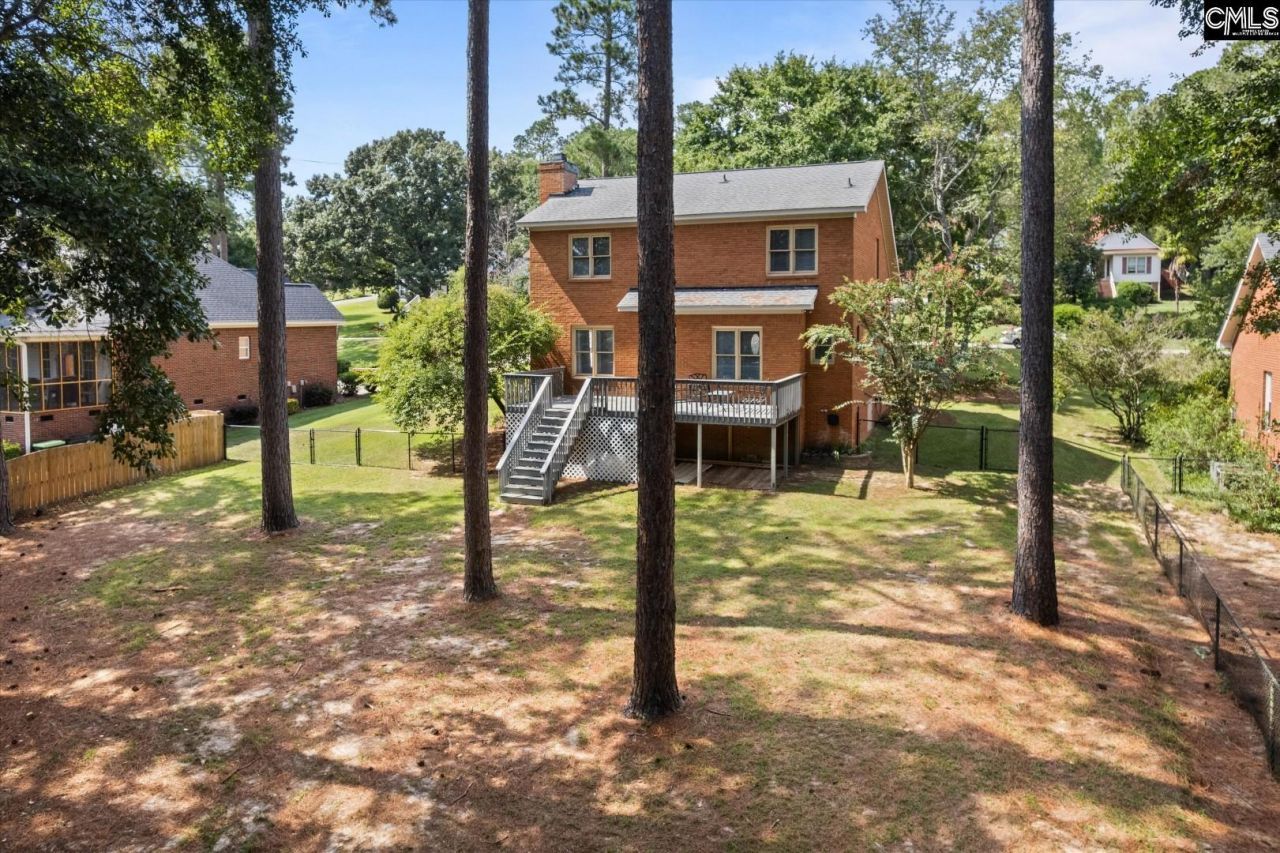 208 Winchester Court Photo 36
