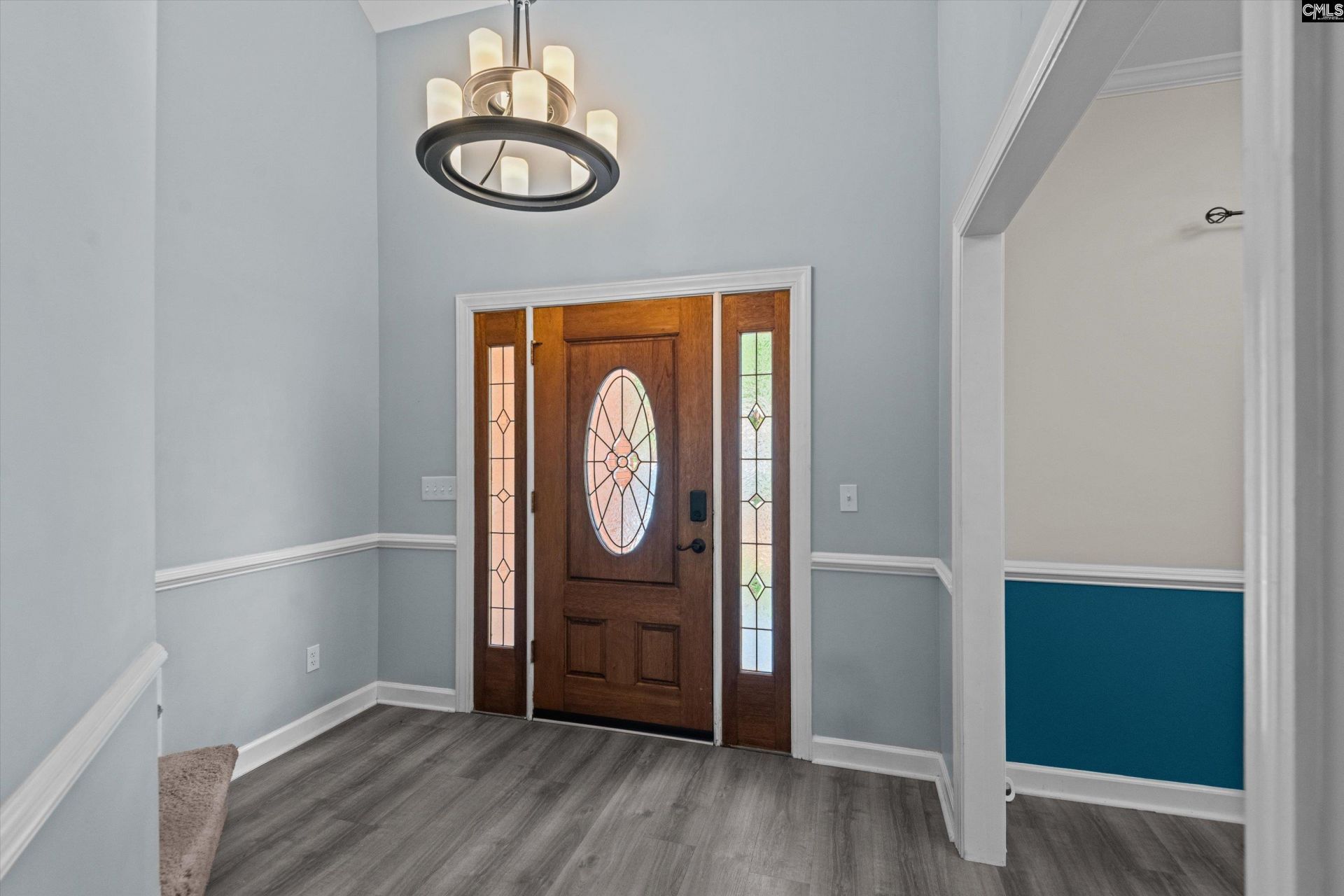 208 Winchester Court Photo 6