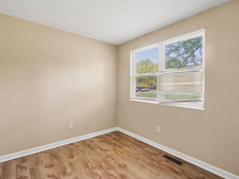 2249 Hampstead Drive , Columbus, OH 43229 Photo 12