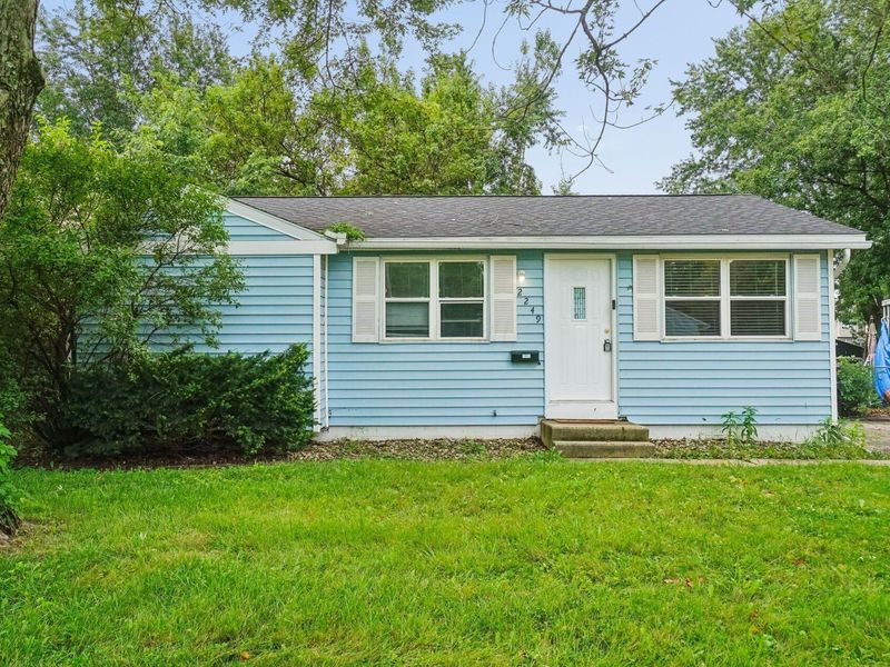 2249 Hampstead Drive , Columbus, OH 43229 Photo 2
