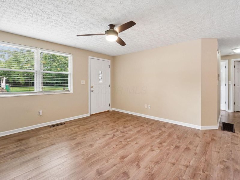 2249 Hampstead Drive , Columbus, OH 43229 Photo 7