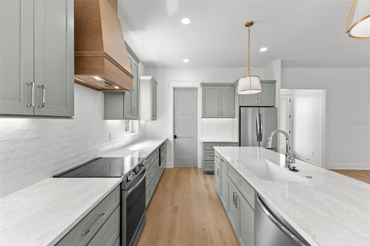 3534 Overlook Drive Ne, Saint Petersburg, FL 33703 Photo