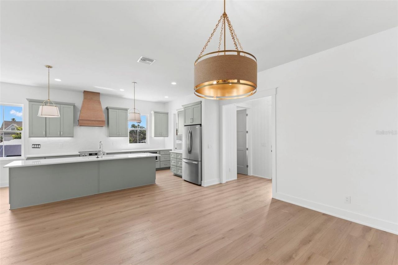 3534 Overlook Drive Ne, Saint Petersburg, FL 33703 Photo