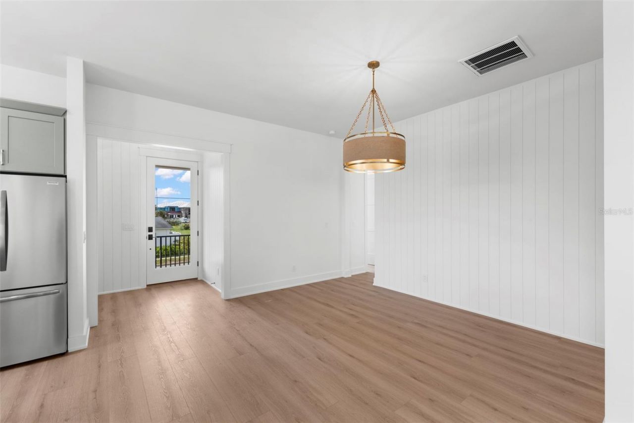 3534 Overlook Drive Ne, Saint Petersburg, FL 33703 Photo