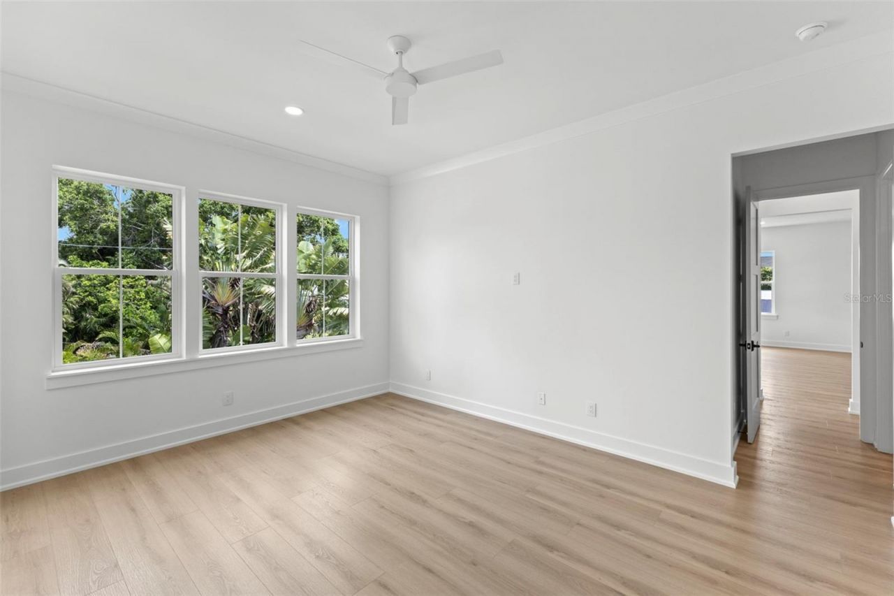 3534 Overlook Drive Ne, Saint Petersburg, FL 33703 Photo
