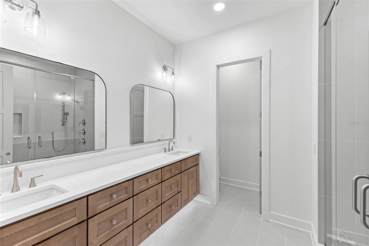 3534 Overlook Drive Ne, Saint Petersburg, FL 33703 Photo
