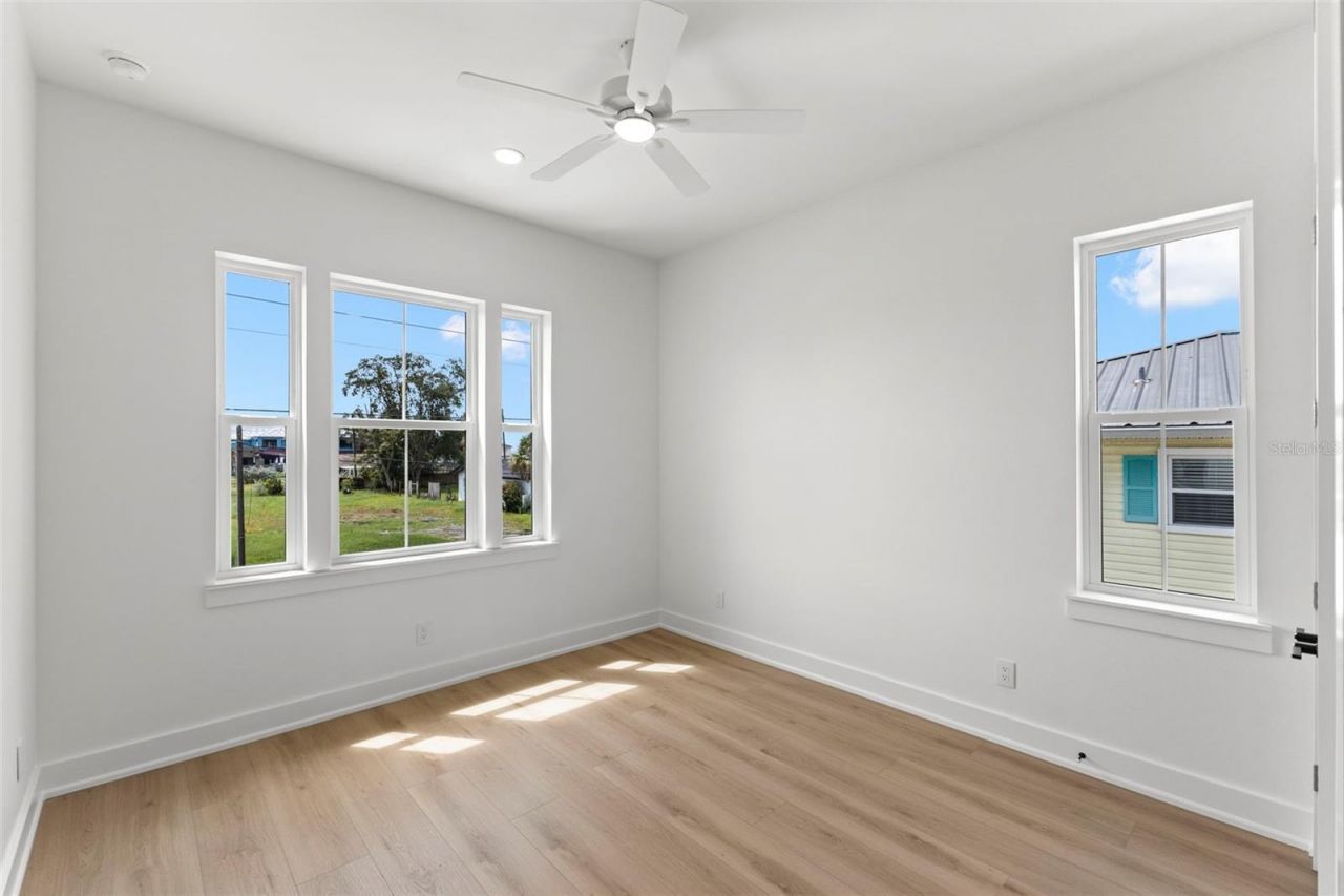 3534 Overlook Drive Ne, Saint Petersburg, FL 33703 Photo