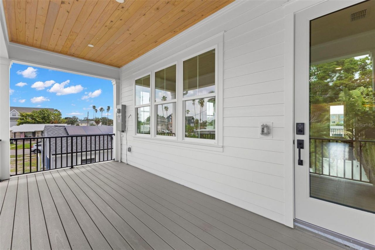 3534 Overlook Drive Ne, Saint Petersburg, FL 33703 Photo