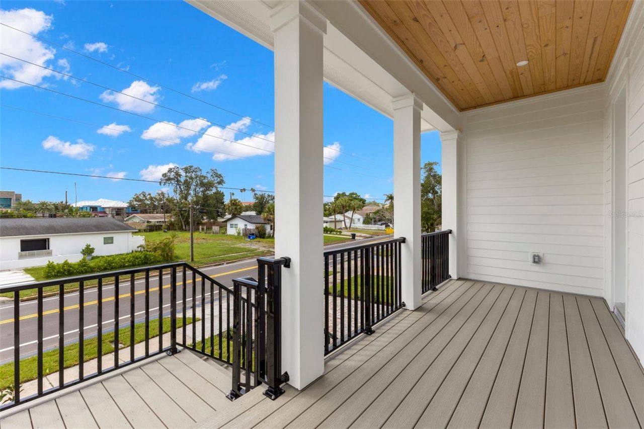 3534 Overlook Drive Ne, Saint Petersburg, FL 33703 Photo