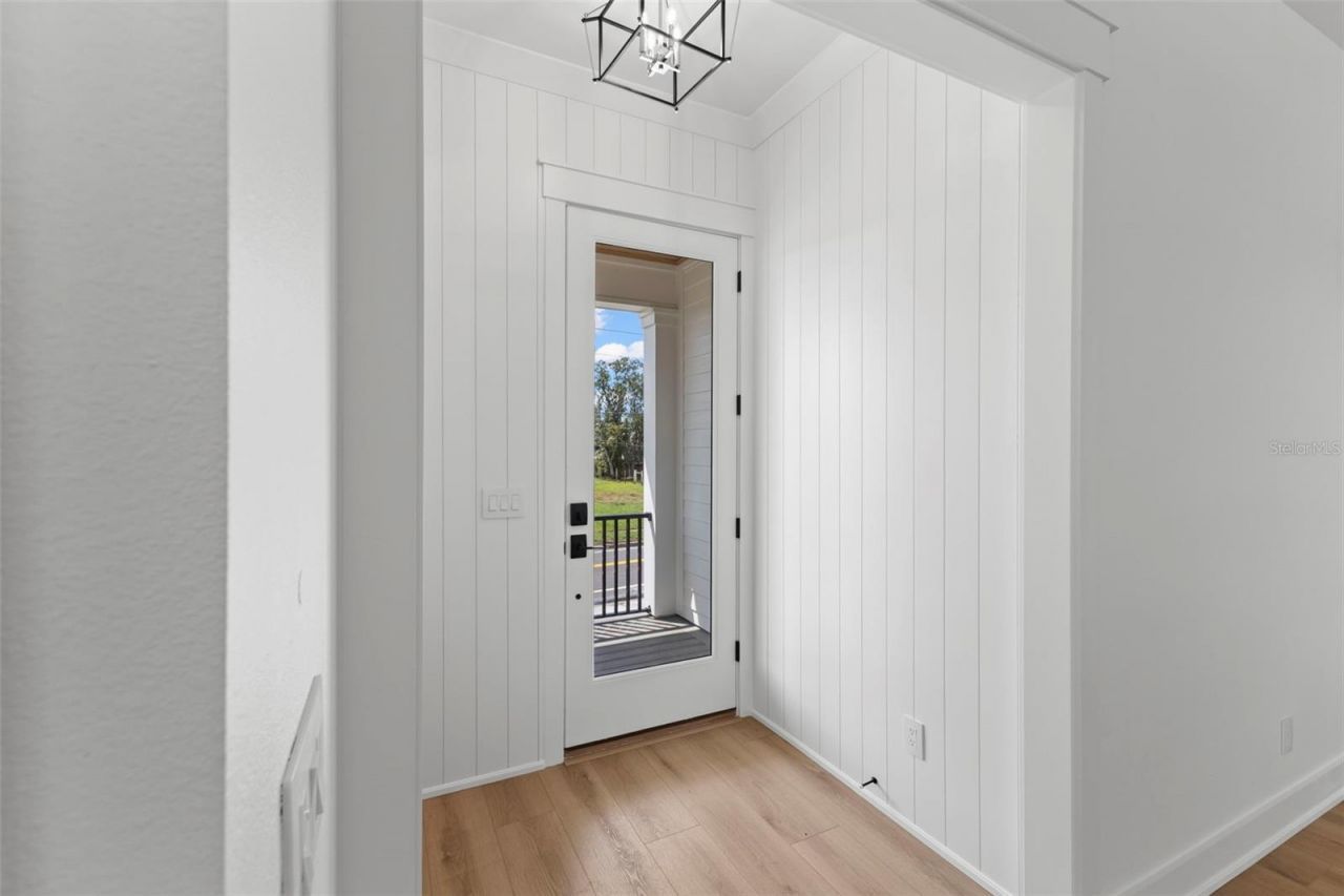 3534 Overlook Drive Ne, Saint Petersburg, FL 33703 Photo