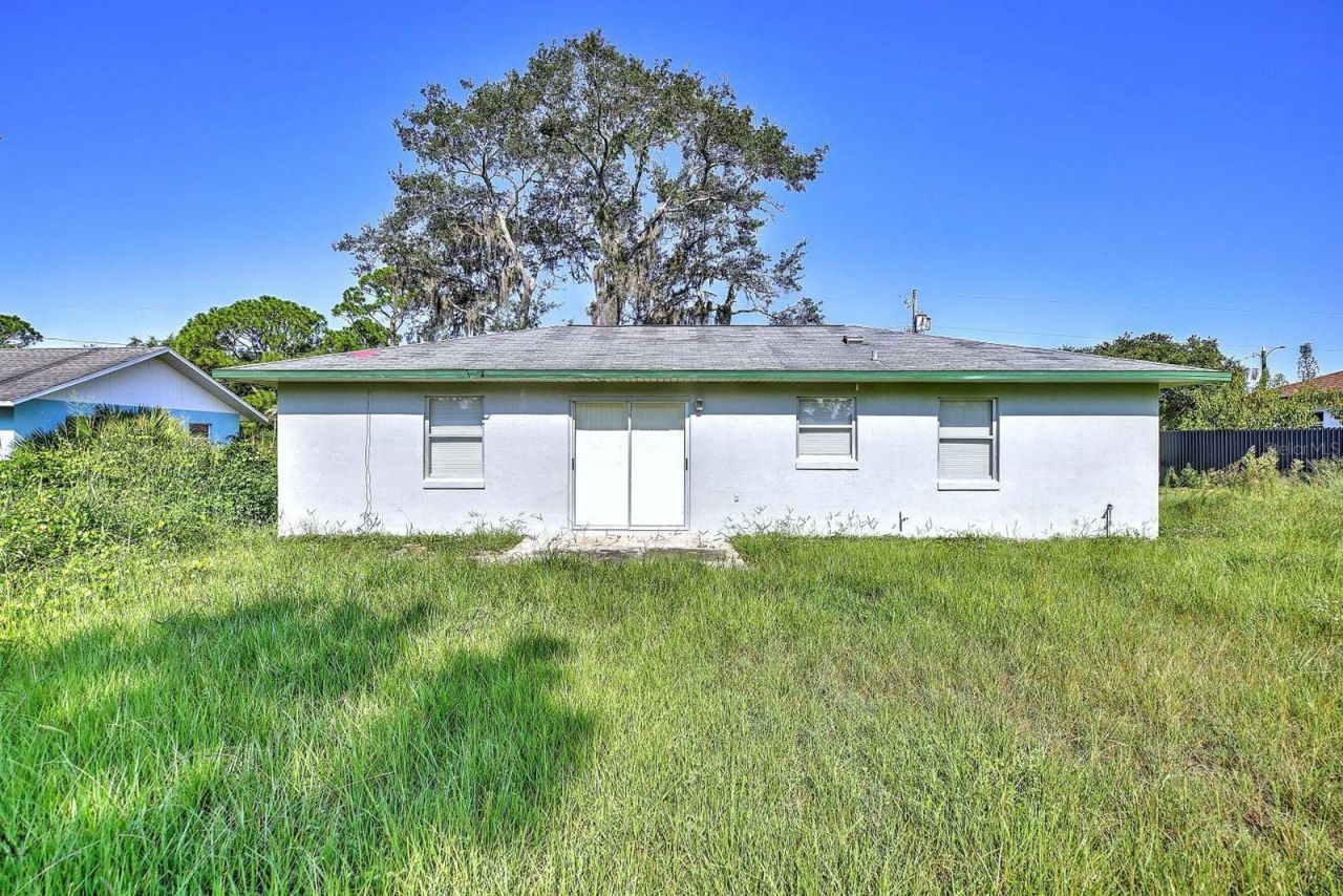 738 Lemans Drive , Sebring, FL 33872 Photo
