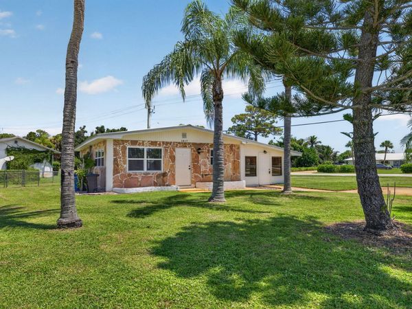 1817 NW AZALEA Street, Stuart, FL 34994
