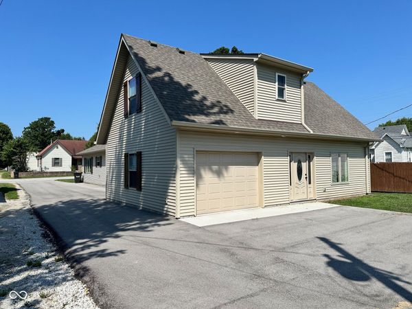 103 S Nebraska Street , North Salem, IN 46165