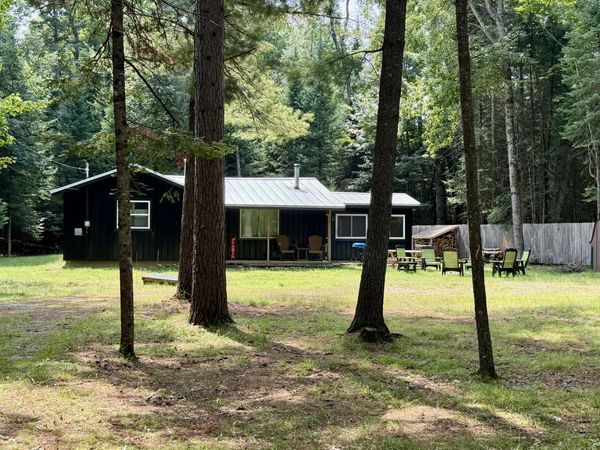 2070 Contour Drive, Roscommon, MI 48653