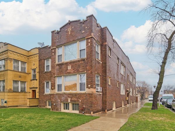 3222 W Grace Street , Unit 1E, Chicago, IL 60618