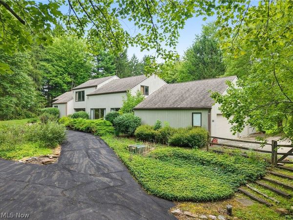 13913 County Line Road , Novelty, OH 44072