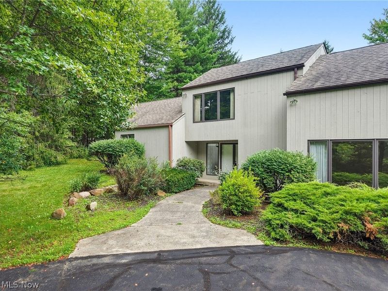 13913 County Line Road, Novelty, OH 44072 Photo 2