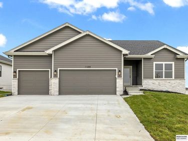 11658 S 124th Avenue, Papillion, NE 68046