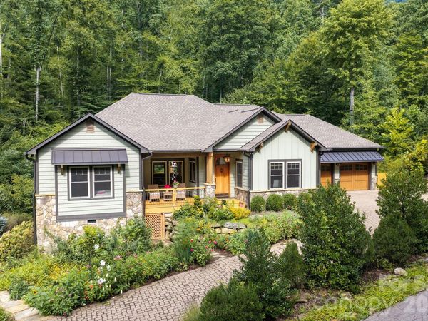 18 Hawks Pointe Lane, Weaverville, NC 28787