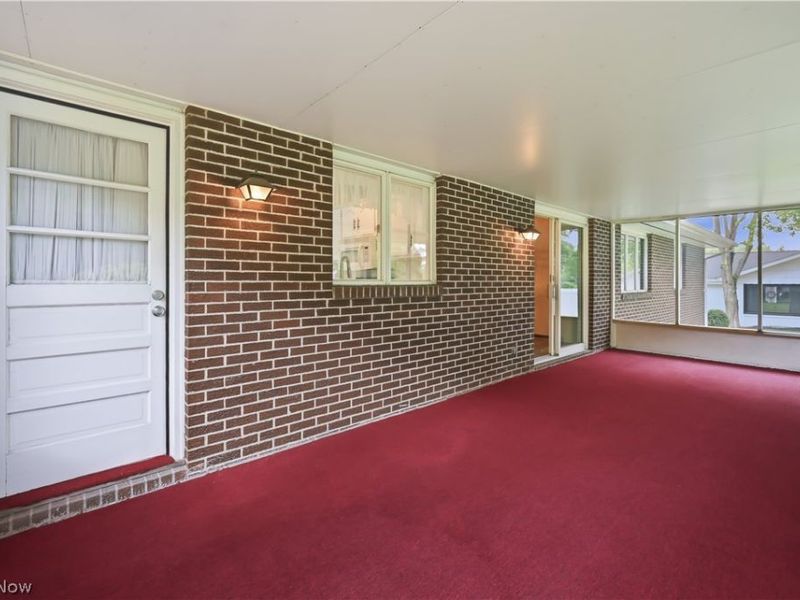 7166 Wildwood Drive, Brookfield, OH 44403 Photo 18