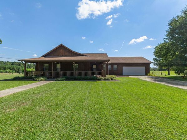 2620 N Pine Ave., Heidelberg, MS 39439