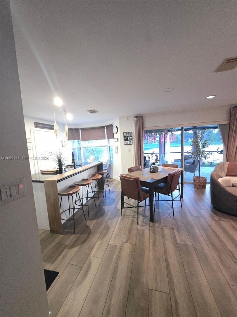19130 NW 10th St, Pembroke Pines, FL 33029 Photo
