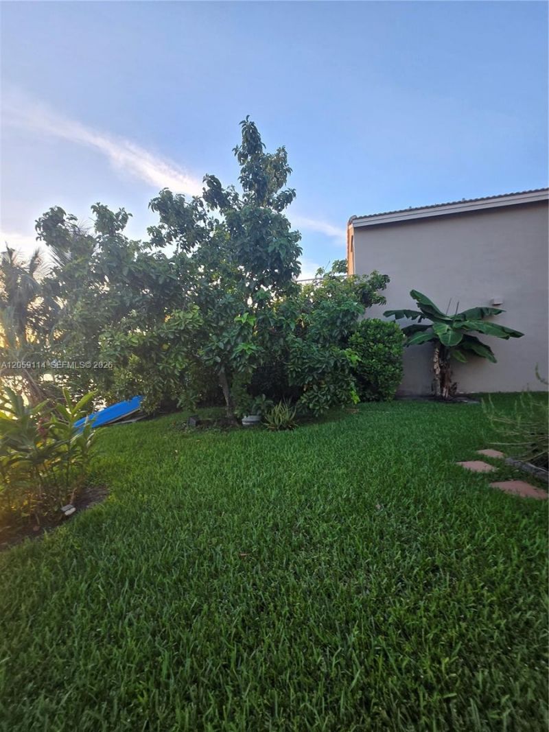 19130 NW 10th St, Pembroke Pines, FL 33029 Photo
