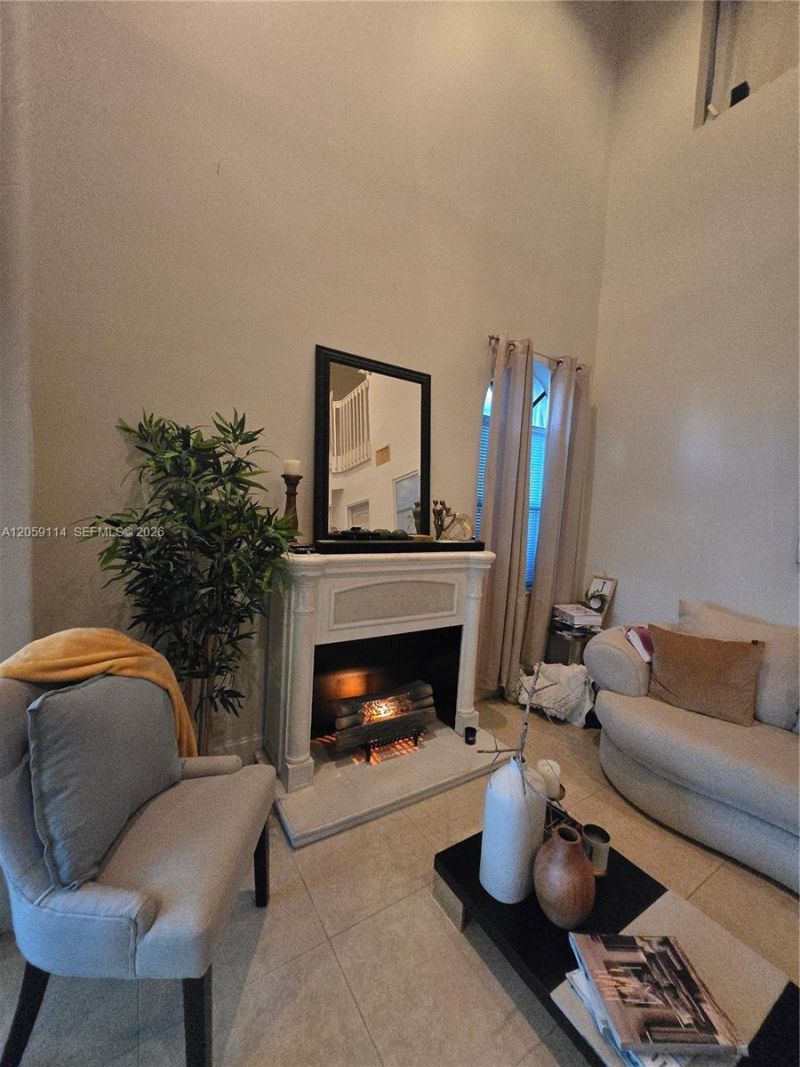 19130 NW 10th St, Pembroke Pines, FL 33029 Photo