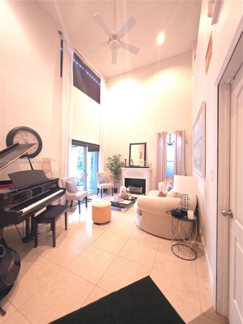 19130 NW 10th St, Pembroke Pines, FL 33029 Photo