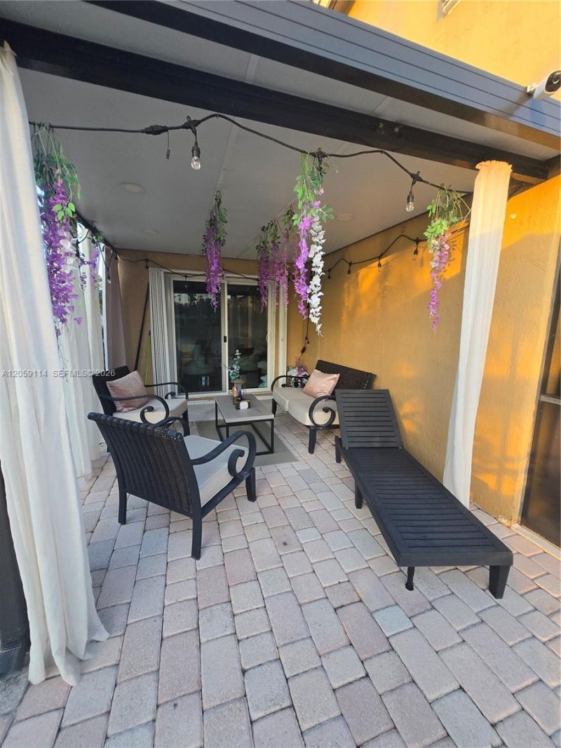 19130 NW 10th St, Pembroke Pines, FL 33029 Photo