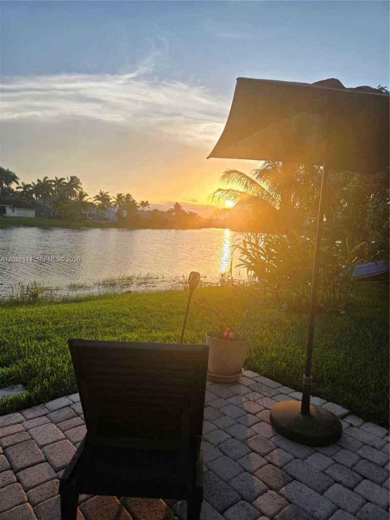 19130 NW 10th St, Pembroke Pines, FL 33029 Photo