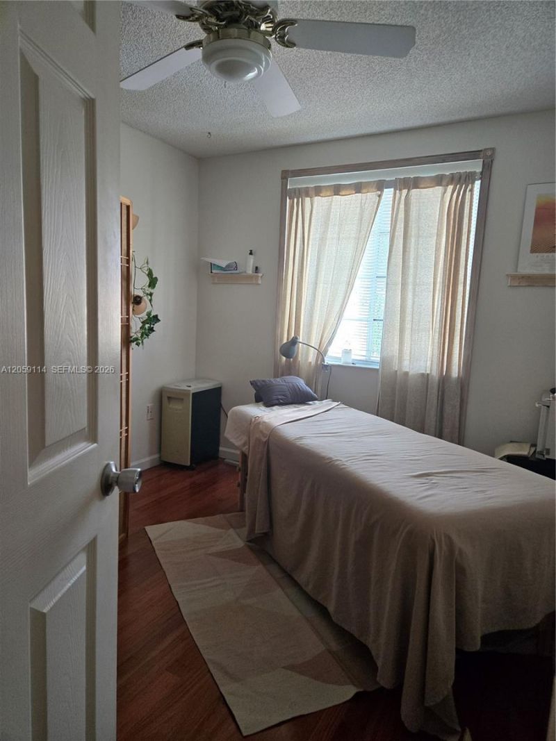 19130 NW 10th St, Pembroke Pines, FL 33029 Photo