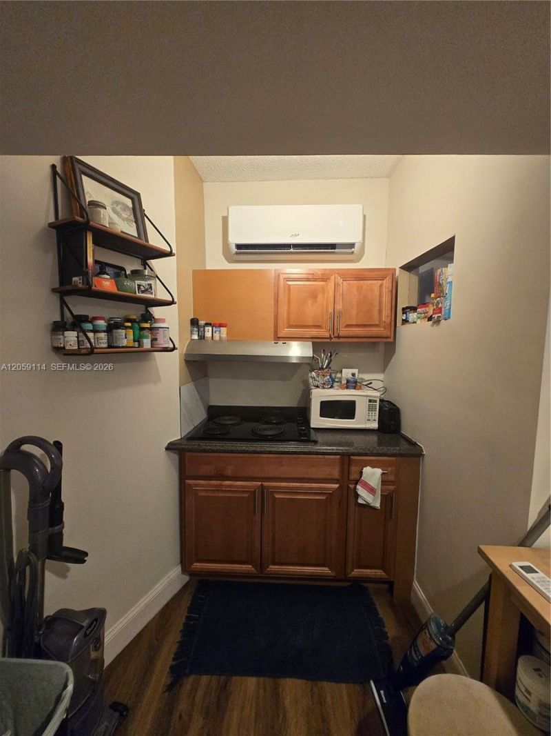 19130 NW 10th St, Pembroke Pines, FL 33029 Photo