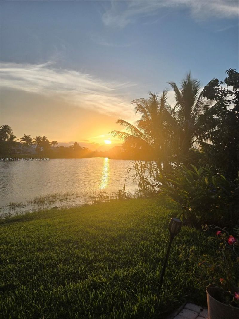 19130 NW 10th St, Pembroke Pines, FL 33029 Photo