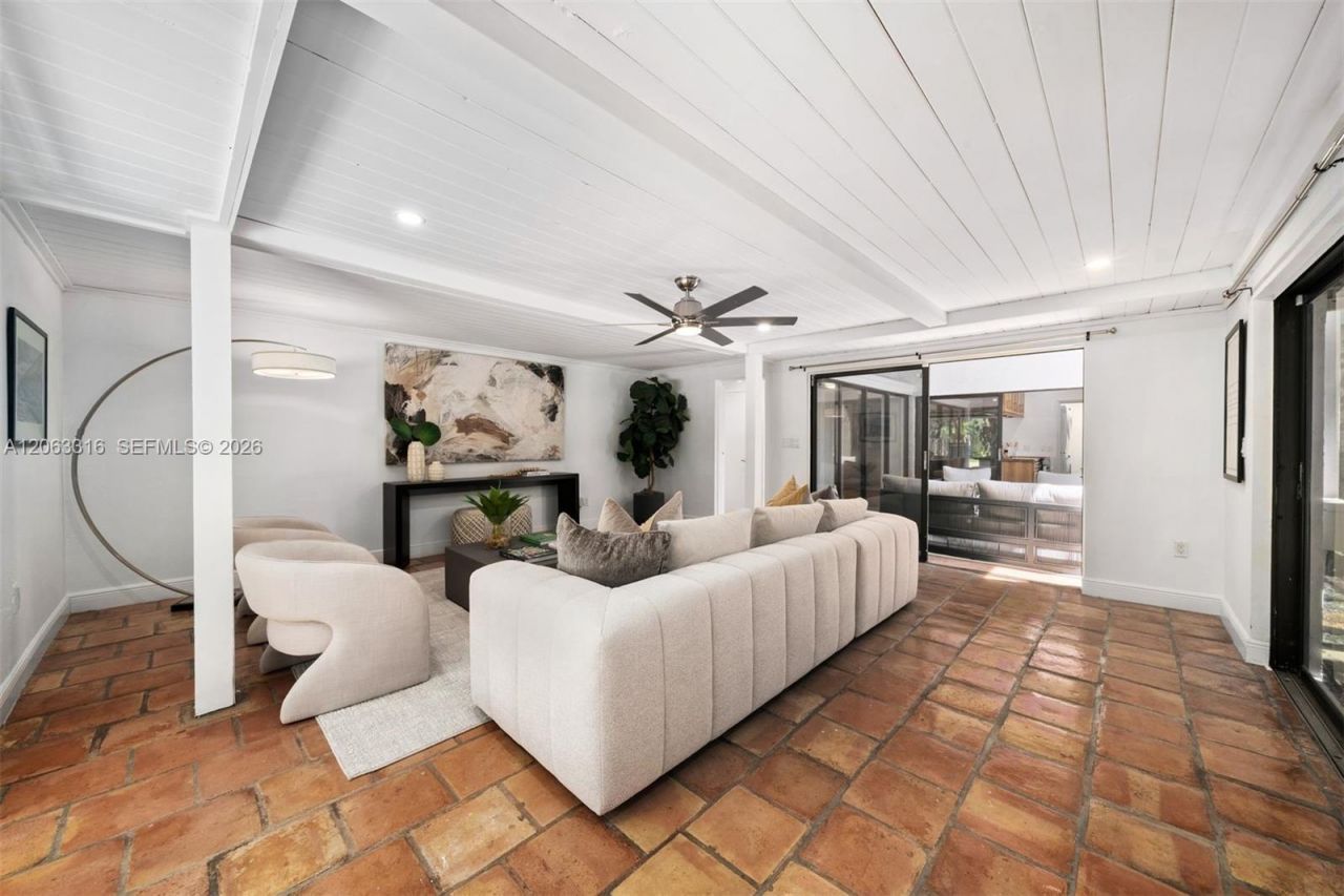 3145 Jackson Ave, Miami, FL 33133 Photo