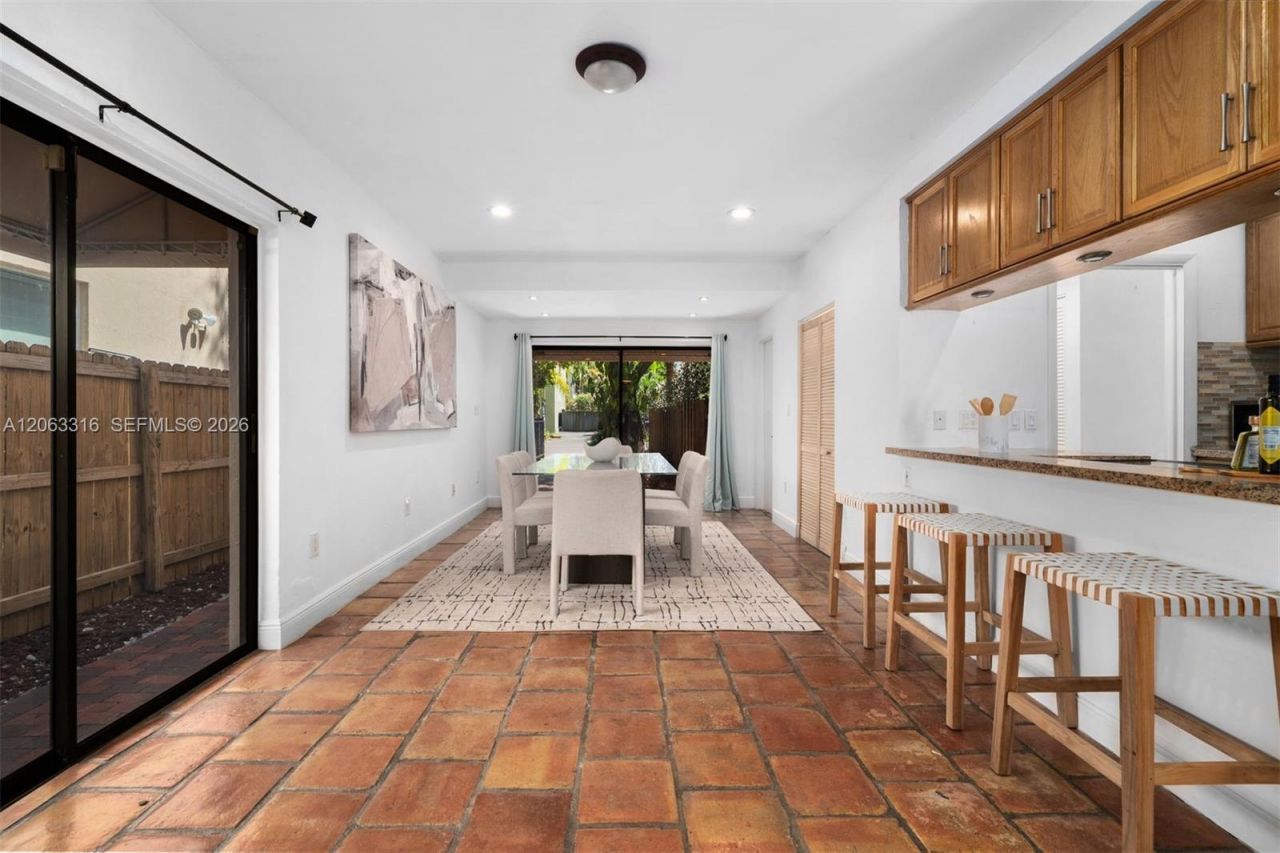 3145 Jackson Ave, Miami, FL 33133 Photo