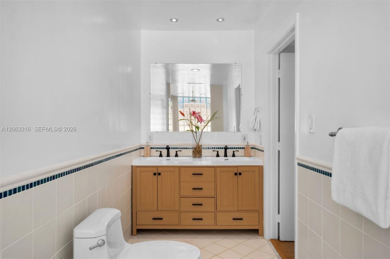 3145 Jackson Ave, Miami, FL 33133 Photo