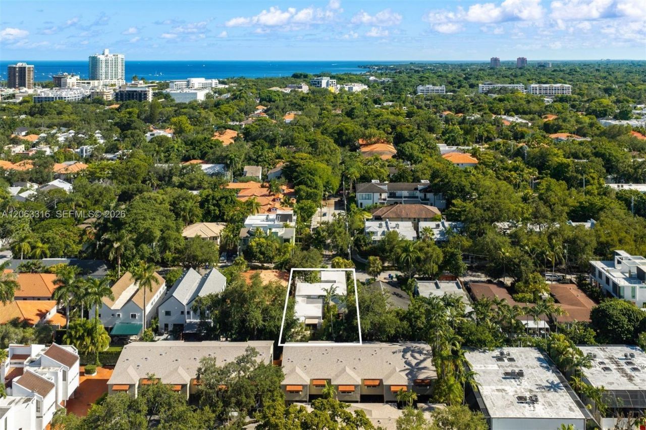 3145 Jackson Ave, Miami, FL 33133 Photo