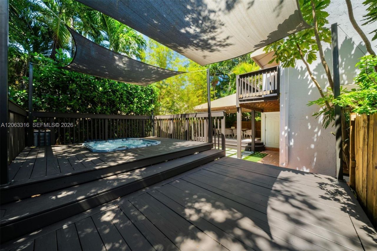 3145 Jackson Ave, Miami, FL 33133 Photo