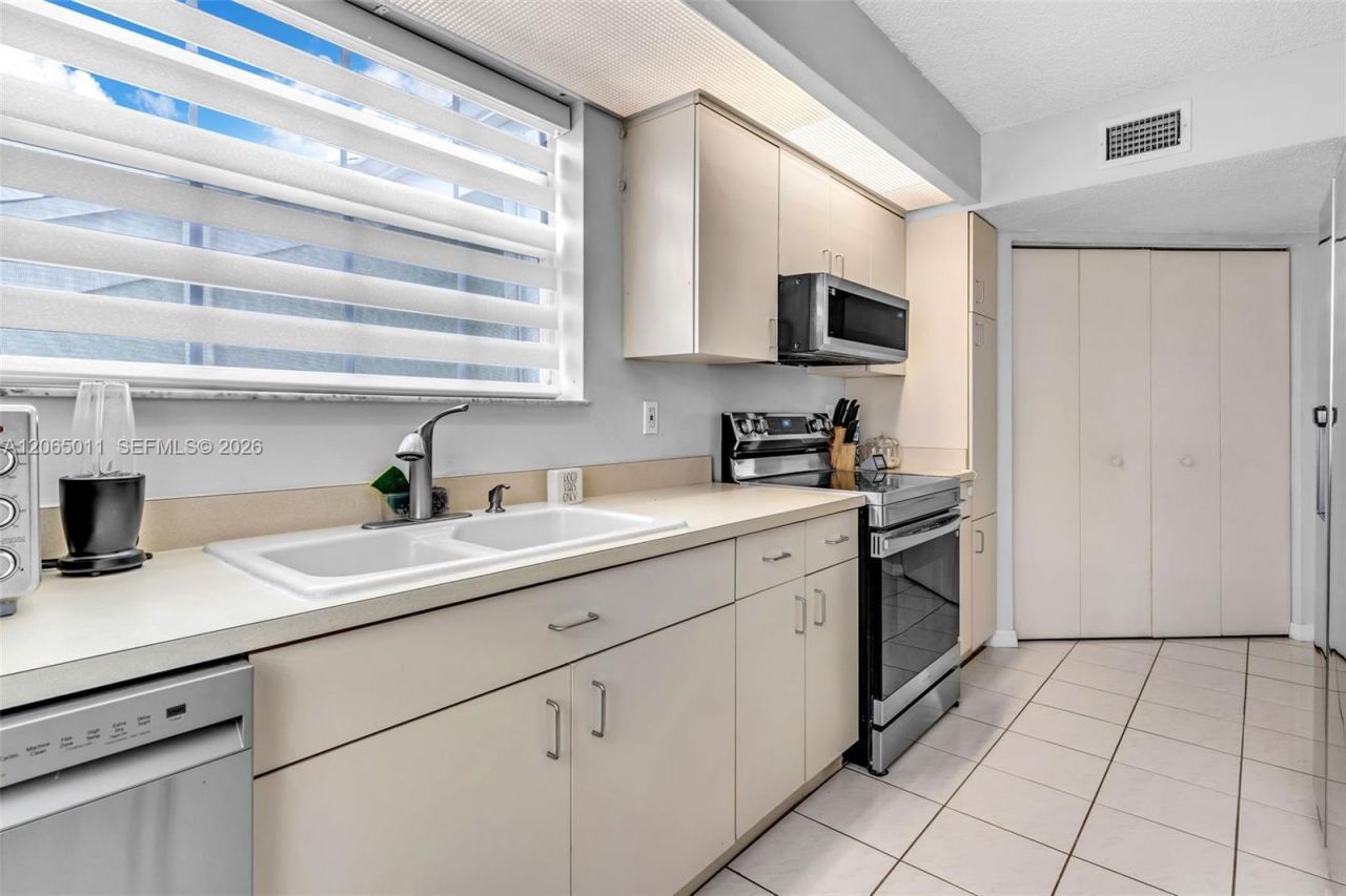 2520 SE 20th Pl , Unit 204-B, Homestead, FL 33035 Photo