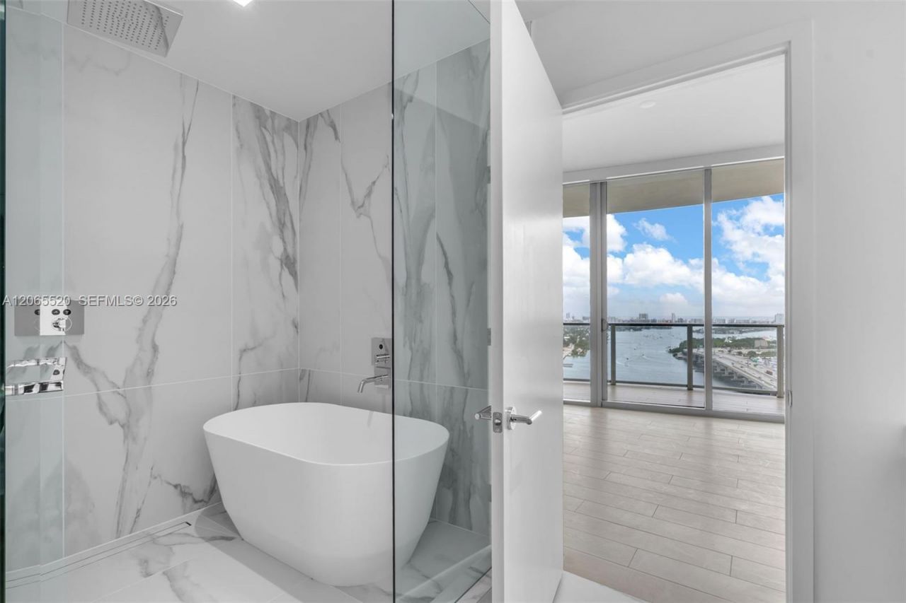1400 Biscayne Blvd, Unit 2905, Miami, FL 33132 Photo