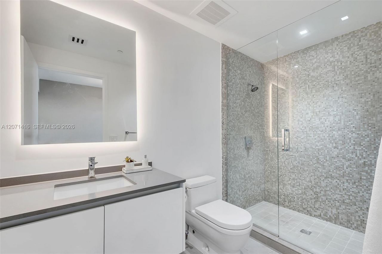 68 SE 6th St , Unit 3911, Miami, FL 33131 Photo
