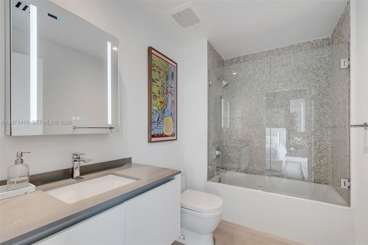 68 SE 6th St , Unit 3911, Miami, FL 33131 Photo